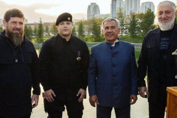 Фотография к новости: 15-летний сын Рамзана Кадырова получил орден за "вклад в укрепление мира"