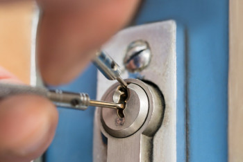 Фотография к новости: Взломали дверь и обнаружили мёртвую пенсионерку спасатели в Шымкенте