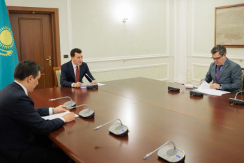 Фотография к новости: В 15 раз снизилось число желающих отказаться от казахстанского гражданства