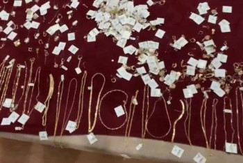 Фотография к новости: Золото на 25 миллионов тенге похитил мужчина в медицинской маске в Актобе