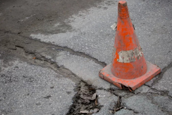 Фотография к новости: ГАЗель ушла под землю в Усть-Каменогорске