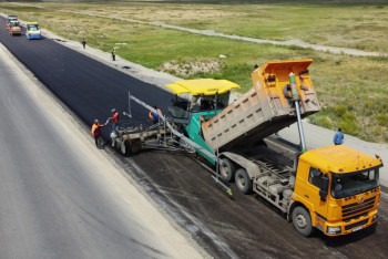 Фотография к новости: В новом году минтранспорта будет строить только три новые дороги