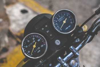 Фотография к новости: Водитель на мопеде насмерть сбил женщину в Алматы