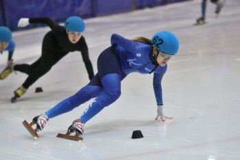 Фотография к новости: "Бронзу" завоевали казахстанские спортсменки по шорт-треку на турнире в Канаде