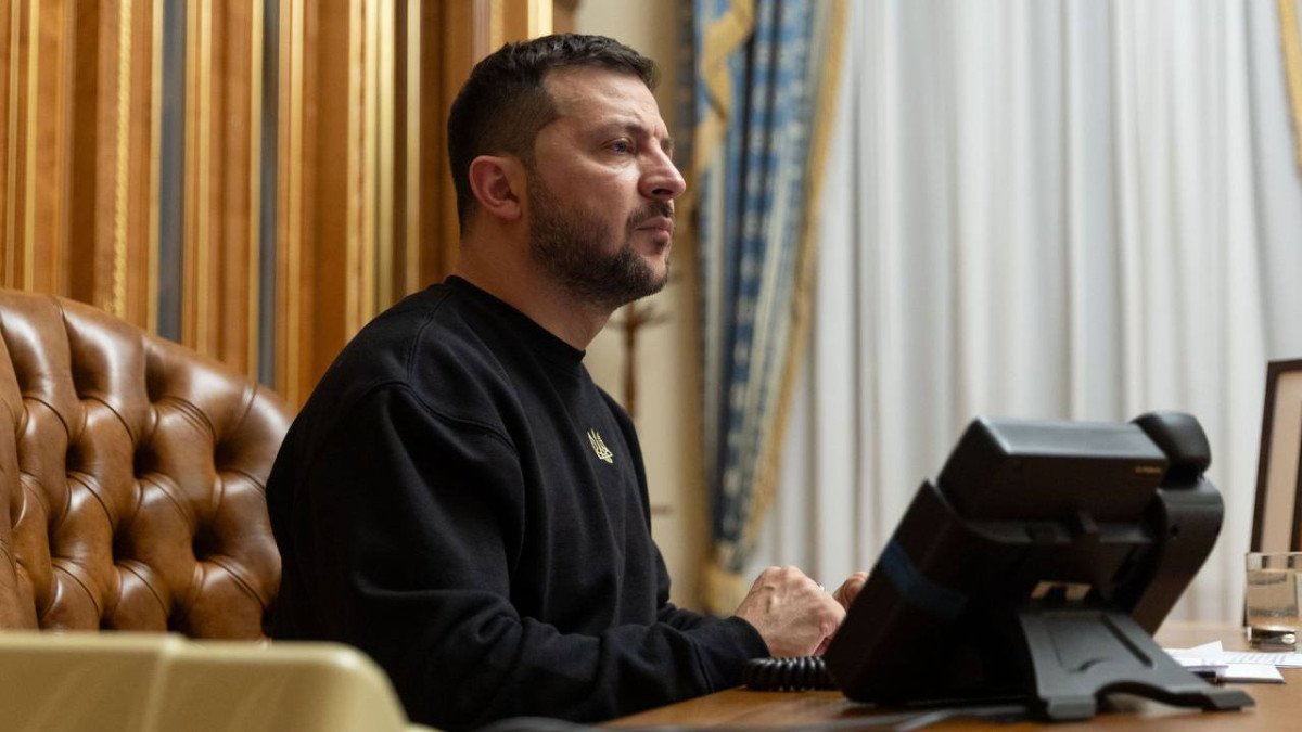 Zelenskiy/ Official