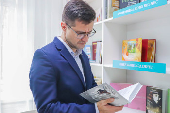 Фотография к новости: В Прииртышье открылся книжный центр "Кітап-AMANAT"