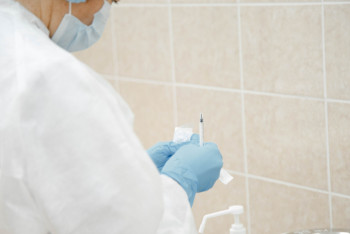 Фотография к новости: В Астане начали массовую вакцинацию детей от кори