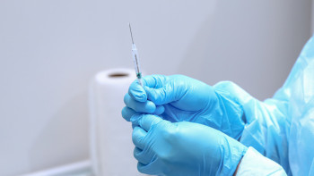 Фотография к новости: Слух о связи аутизма с вакцинацией назвали в Казахстане фейком