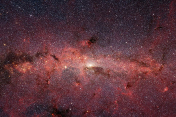 Фотография к новости: Учёные зафиксировали пульсацию в центре Млечного Пути