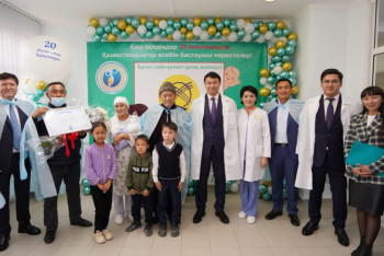 Фотография к новости: 20-миллионного жителя Казахстана чествовали в Туркестанской области