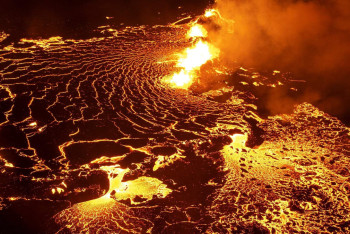 Фотография к новости: Жителей Исландии эвакуируют из-за угрозы извержения вулкана Фаградальсфьядль