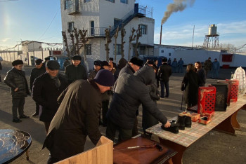 Фотография к новости: Мажилисмены посетили колонию Астаны