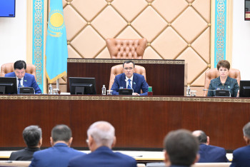 Фотография к новости: Спикер Сената о налоговых поступлениях: Мы идем с минусом в триллионы тенге