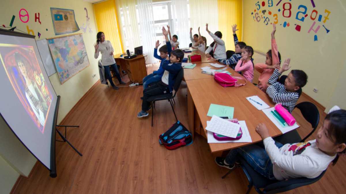  Айнура Искакова//vlast.kz