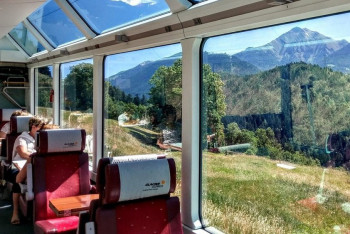 Фотография к новости: Туристические вагоны в поезде "Усть-Каменогорск - Алтай" появятся в 2024 году