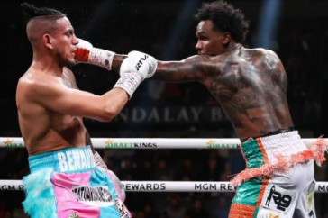 Фотография к новости: Чемпион мира в весе Головкина и Алимханулы разгромил Бенавидеса