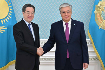 Фотография к новости: Токаев принял заместителя премьера Госсовета КНР Дин Сюэсяна