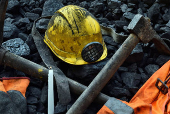 Фотография к новости: Карагандинские шахтёры-регрессники требуют вернуть им пожизненные социальные выплаты