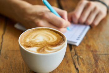 Фотография к новости: Учёные посоветовали студентам отказаться от кофе