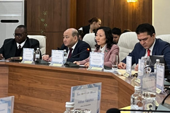 Фотография к новости: В Казахстане стартовала зимняя неделя добра