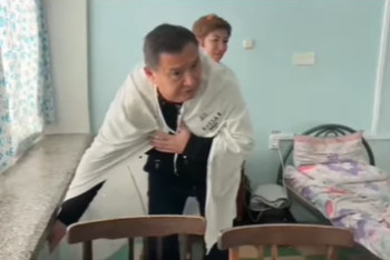 Фотография к новости: Аким Акмолинской области проверил подачу тепла в больницу Степногорска