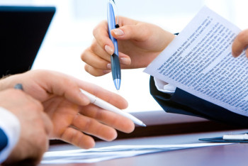 Фотография к новости: Прокуроры спасли от волокиты стекольный завод в Алматы