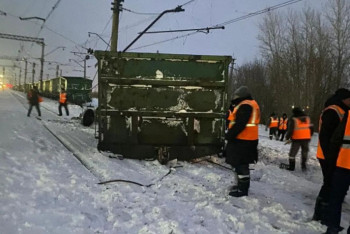 Фотография к новости: В Петропавловске тепловоз столкнулся с поездом