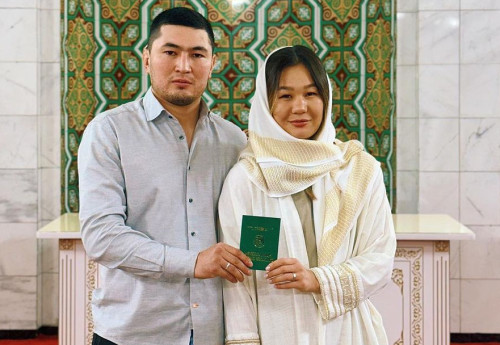 Фотография к новости: Сестра Шавката Рахмонова вышла замуж за депутата
