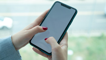 Фотография к новости: Видео слежки за переписками казахстанцев в WhatsApp - фейк или реальность