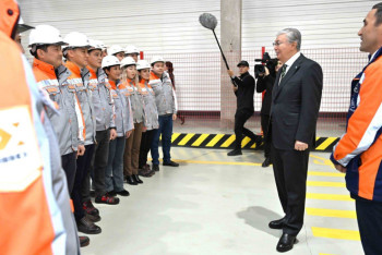 Фотография к новости: Завод по производству железобетонных конструкций посетил президент Казахстана