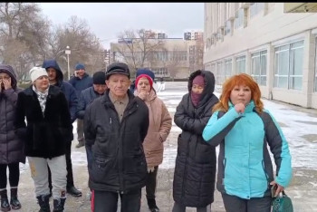 Фотография к новости: Мы замерзаем: жители 14 микрорайона Актау вышли на акцию протеста