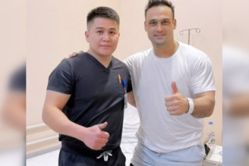 Фотография к новости: Казахстанский тяжелоатлет Илья Ильин перенёс операцию