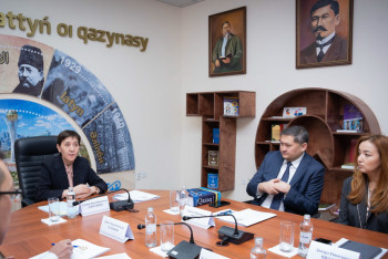 Фотография к новости: Языковые модели искусственного интеллекта адаптируют к казахскому языку