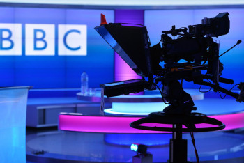 Фотография к новости: Появились подробности инцидента с гранатой на вечеринке журналистов в Риге