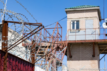 Фотография к новости: Деньги пытались передать заключённому в Уральске