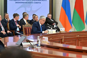 Фотография к новости: Токаев призвал страны ЕАЭС совместно готовиться к вызовам 2024 года