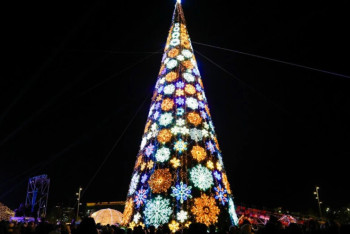 Фотография к новости: С размахом встретят Новый год в жилых массивах Астаны