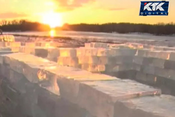 Фотография к новости: В Павлодаре растаял ледовый городок за 53 млн тенге