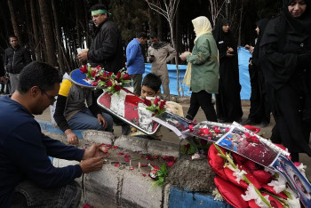 Фотография к новости: ИГИЛ взяло на себя ответственность за теракт на кладбище в Иране