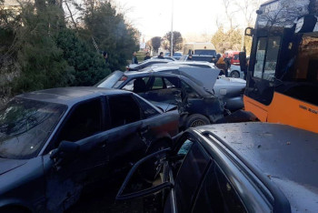 Фотография к новости: Водитель автобуса протаранил 10 припаркованных авто в Таразе
