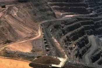 Фотография к новости: Автобус провалился под землю: спасатели обнаружили тела двоих погибших в Павлодарской области