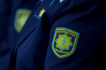 Фотография к новости: Чиновник с подрядчиком похитили 250 млн тенге в Жетысу