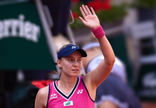 Фотография к новости: Елена Рыбакина уверенно победила соперницу из Чехии и вышла в финал в Брисбене