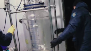 Фотография к новости: Семейная пара купила дачу и оборудовала её под настоящую нарколабораторию в Алматы