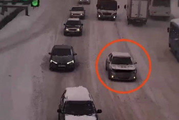 Фотография к новости: Жамбылский водитель установил на авто подложные номера и наездил 2,5 млн штрафов