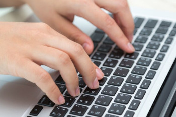 Фотография к новости: Как защитить детей от кибербуллинга, рассказали в Минцифры