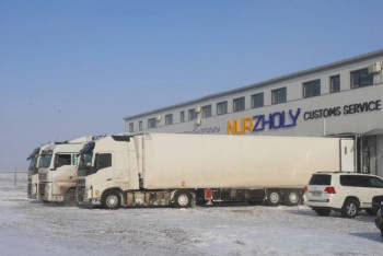 Фотография к новости: Новый международный торгово-логистический центр открыли в Казахстане