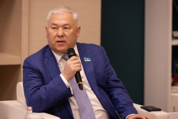 Фотография к новости: Парламент должен быть инструментом выражения общественного мнения – депутат