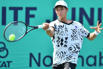 Фотография к новости: 16-летний теннисист из Казахстана сотворил сенсацию на Australian Open