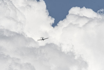 Фотография к новости: Крушение самолёта в Афганистане: один из выживших просил о помощи жестами